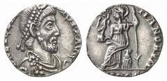 RÖMISCHE MÜNZEN (ROMAN COINS) MÜNZEN DER RÖMISCHEN KAISERZEIT Eugenius, 392-394. AR-Siliqua, 393/394, Mediolanum; 1.02 g. Drapierte Büste r. mit Perldiadem//Roma sitzt l. auf Panzer mit Victoria auf G