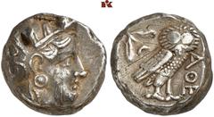 GRIECHISCHE MÜNZEN ATTICA. ATHEN. AR-Tetradrachme, um 350/295 v. Chr.; 17,01 g. Athenakopf r. mit attischem Helm//Eule r., dahinter Olivenzweig und Mondsichel. Flament S. 125 ff., Gruppe Pi III. Sehr 