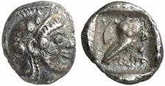 GRIECHISCHE MÜNZEN (GREEK COINS) ATTICA ATTICA ATHEN. AR-Obol, 479/454 v. Chr.; 0.69 g. Athenakopf r. mit attischem Helm//In Incusum: Eule r., dahinter Olivenzweig. SNG München 40 f. Sehr schön Aristo