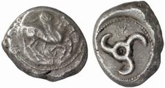 GRIECHISCHE MÜNZEN (GREEK COINS) LYCIA LYCIA Frühdynastische Prägungen. AR-Stater, 500/440 v. Chr.; 9.76 g. Pegasus r. auf Rundschild//Triskelis. SNG v. Aulock 4090. Sehr schön Estimate: 150 EUR