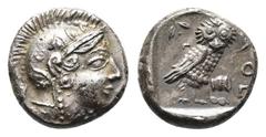 GRIECHISCHE MÜNZEN ATTICA, ATHEN. AR-Drachme, um 454/404 v. Chr.; 4,19 g. Athenakopf r. mit attischem Helm//In Incusum: Eule r., dahinter Olivenzweig, davor unbestimmte Beizeichen. van Alfen in RBN 15
