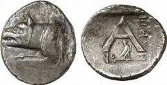 GRIECHISCHE MÜNZEN (GREEK COINS) PELOPONNESUS ARGOLIS. ARGOS. AR-Triobol, um 80/50 v. Chr.; 2.09 g. Wolfsprotome l.//A in Incusum, unten Adler. Slg. BCD 1178. Prägeschwäche, sehr schön Estimate: 100 E