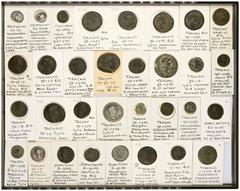 RÖMISCHE MÜNZEN LOTS RÖMISCHER MÜNZEN Provinzialprägungen von Tiberius bis Traianus: Enthalten sind meist Bronze-, aber auch Silbermünzen des Tiberius (3x), Tiberius mit Divus Augustus (1x), Tiberius 