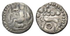 CELTIC COINS GALLIA TREVERI. AR-Quinar, 85/50 v. Chr.; 1,5 g. Mann sitzt l., davor Baum (?), unten Schlange//Stilisiertes Pferd l., darunter Ringel. Delestrée/Tache 201. Sehr schön Exemplar der Sammlu