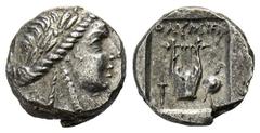 GREEK COINS LYCIA OLYMPOS. AR-Drachme, 2./1. Jahrhundert v. Chr.; 2,96 g. Apollokopf r. mit Lorbeerkranz//Lyra, l. Fackel, r. Schwert und Schild. Troxell 51. Feine Tönung, fast vorzüglich