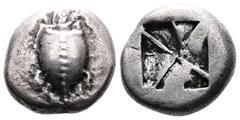Greek Islands off Attica, Aegina. Circa 510-490 BC. AR Stater (19,5 mm, 12.20 g,). Sea turtle seen from above, head in profile, with a row of eight pellets down its back. Rev. Incuse square. SNG Copen