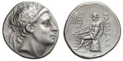 Seleucid Kingdom. Antiochus II. 261-246 BC. Tetradrachm, 17.02g. (h). Ephesus (?)Obv: Diademed head of king right. Rx: ΒΑΣΙΛΕΩΣ ΑΝΤΙΟΧΟΥ Apollo seated left on omphalos, holding bow. In outer left fiel