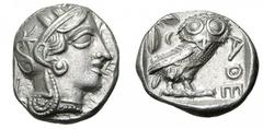 ATHEN. Tetradrachme. 479-393. Behelmter Athenakopf r. Rs: Eule r., dahinter Olivenzweig und Mondsichel. SNG COP. 32 ff. Svoronos Taf. 12-16. 17,13g. Hohes Relief. Oval. Schrötl. Rs. min. Stempelfehler