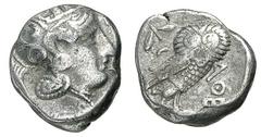 ATHEN. Tetradrachme. 393-3. Jh. v. Chr. Behelmter Athenakopf r. Rs: Eule r., dahinter Olivenzweig und Mondsichel. SNG COP. 63 ff. Svoronos Taf. 19-32. 17g. ss