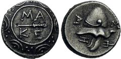 GRIECHISCHE MÜNZEN GRIECHISCHE MÜNZEN, GRIECHISCHES MUTTERLAND, KÖNIGREICH MAKEDONIEN ANONYM. 311-, Autonome Prägung ohne Königsname.Tetrobol. Makedonischer Schild mit Keule. Rs: Makedonischer Helm mi