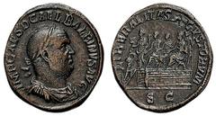 BALBINUS. Sesterz. IMP CAES D CAEL BALBINVS AVG Belorbeerte, drapierte und gepanzerte Büste r. Rs: LIBERALITAS [AV]GVSTORVM Balbinus, Pupienus und Gordianus Caesar sitzen l. auf einem Podest, hinter i