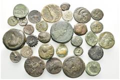 LOTS Verschiedene antike Münzen:2 gallische Reiterquinare, ein Billonstater der Coriosolites, griechische Bronzemünzen, darunter Mamertini, Pergamon, Tarsos, Judaea und Seleukiden, ein ASIA-RECEPTA-Qu