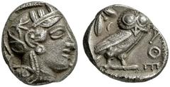 GRIECHISCHE MÜNZEN, GRIECHISCHES MUTTERLAND, ATTIKA, ATHEN. Tetradrachme. 479-404. Behelmter Athenakopf r. Rs: Eule r., dahinter Olivenzweig und Mondsichel. SNG COP. 32 ff. Svoronos Taf. 12-16. 16.89g