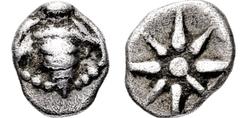 GRIECHISCHE MÜNZEN, ASIEN, IONIEN, EPHESOS. Hemiobol. 1. Hälfte 5. Jh. v. Chr. Biene. Rs: 8-strahliger Stern. SNG Kayhan 136. SNG Tübingen 2759. 0.29g, Vs. hohes Relief. Schöne Tönung. RR ss-vz Aus US