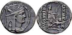 GRIECHISCHE MÜNZEN, ASIEN, ARMENIEN TIGRANES II. 83-69, Seleucis et Pieria, Antiochia.AE-Tetradrachmon. Kopf mit Tiara r. Rs: Tyche von Antiochia sitzt r. mit Palmzweig, zu ihren Füßen schwimmt der Fl