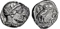 GRIECHISCHE MÜNZEN, GRIECHISCHES MUTTERLAND, ATTIKA, ATHEN. Tetradrachme. 479-404. Behelmter Athenakopf r. Rs: Eule r., dahinter Olivenzweig und Mondsichel. SNG COP. 32 ff. Svoronos Taf. 12-16. 17.08g