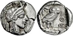 GRIECHISCHE MÜNZEN GRIECHISCHE MÜNZEN, GRIECHISCHES MUTTERLAND, ATTIKA, ATHEN. Tetradrachme. 479-404. Behelmter Athenakopf r. Rs: Eule r., dahinter Olivenzweig und Mondsichel. SNG COP. 32 ff. Svoronos