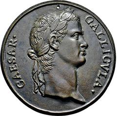 World Coins ITALIEN Eins.Bronzegußmedaille o.J. (wohl Oberitalien, 17. Jh; unsigniert). Belorbeerte Büste des Kaisers {\i Caligula} r. (87,4 mm, gelocht). Dazu desgleichen. Belorbeerter Kopf des Kaise
