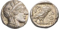 GRIECHISCHE MÜNZEN GRIECHISCHE MÜNZEN, GRIECHISCHES MUTTERLAND, ATTIKA, ATHEN. Tetradrachme. 479-404. Behelmter Athenakopf r. Rs: Eule r., dahinter Olivenzweig und Mondsichel. SNG COP. 32 ff. Svoronos