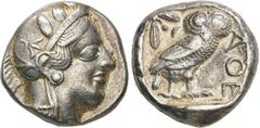 GRIECHISCHE MÜNZEN, GRIECHISCHES MUTTERLAND, ATTIKA, ATHEN. Tetradrachme. 479-404. Behelmter Athenakopf r. Rs: Eule r., dahinter Olivenzweig und Mondsichel. SNG COP. 32 ff. Svoronos Taf. 12-16. 17.16g