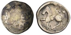 KELTEN, DONAUKELTEN, IMIT. D. TETRAD. PHILIPPOS II. Tetradrachme. Typ "Sattelkopfpferd". Barbarisierter Zeuskopf r. Rs: Pferd l., Reiter angedeutet. Slg. Schörghuber 659. 8.74g, ss Ex Hirsch 215, 2001
