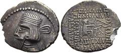 GRIECHEN PARTHER. ARSAKIDEN Pakoros I., 78 - 120 n. Chr. Drachme ø 20mm (3,35g). Mzst. Ekbatana. Vs.: Drapierte Büste mit Langbart u. Diadem n. l. Rs.: ΒΑΣΙΛΕΩΣ / ΒΑΣΙΛΕΩΝ / ΑΡΣ-ΑΚΟΥ / ΦΙΛΟΠΑΤΟΡΟΣ / Δ