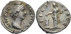 RÖMER RÖMISCHE KAISERZEIT. Diva Faustina maior, ab 140 n. Chr. Denar ø 17mm (2,74g). Geprägt unter Antoninus Pius, 141 - 161 n. Chr. Mzst. Rom. Vs.: DIVA AVG FAVSTINA, drapierte Büste n. r. Rs.: PIETA