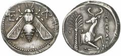 IONIEN EPHESOS Tetradrachme ca. 380 - 370 v. Chr. 15.29 g. Vs.: E - F, Biene. Rs.: Vorderteil eines rückwärtsblickenden Hirsches n. r., davor MENEKRATHS, dahinter Palme. Ph. Kinns, Ephesus, Pixodarus 