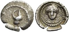 GRIECHEN LYKIEN DYNASTEN. Mithrapata. Obol ø 13mm (1,32g). 390 - 370 v. Chr. Mzst. Tlos. Vs.: Seeschnecke. Rs.: "mith", frontale Büste des Apoll im Perlkreis. Traité II,2, Nr. 459; SNG Aul. ; BMC 130;