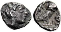 GRIECHEN ATTIKA. ATHEN Hemiobol ø 8mm (0,35g). 454 - 404 v. Chr. Vs.: Kopf der Athena mit attischem Helm n. r. Rs.: ΑΘΕ, Eule im Quadratum Incusum n. r. stehend, dahinter Olivenzweig. HGC 4, 1681. Tön
