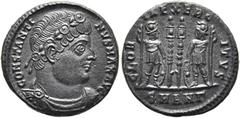 RÖMER RÖMISCHE KAISERZEIT. Constantin II. als Caesar, 317 - 337 n. Chr. AE Follis ø 17mm (2,74g). 330-335 n. Chr. Mzst. Antiochia. Vs.: CONSTANTINVS MAX AVG, Panzerbüste mit Perldiadem n. r. Rs.: GLOR