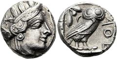 GRIECHEN ATTIKA. ATHEN. Tetradrachme ø 23mm (16,85g). 454 - 405 v. Chr. Vs.: Kopf der Athena mit verziertem u. bekränztem attischen Helm n. r. Rs.: ΑΘΕ, Eule n. r. stehend, Kopf in Vorderansicht, im F