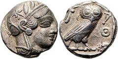 GRIECHEN ATTIKA. ATHEN. Tetradrachme ø 23mm (15,57g). 454 - 404 v. Chr. Vs.: Kopf der Athena mit attischem Helm, der mit drei Lorbeerblättern geschmückt ist, Ohrring u. Perlenkette n. r. Rs.: ΑΘΕ, Eul