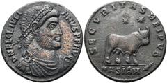 RÖMER RÖMISCHE KAISERZEIT. Julian II., 360 - 363 n. Chr. AE Doppelmaiorina ø 28mm (9,32g). 361 - 363 n. Chr. Mzst. Sirmium. Vs.: D N FL CL IVLI-ANVS P F AVG, drapierte Panzerbüste mit Perlendiadem n. 