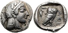 GRIECHEN ATTIKA. ATHEN. Tetradrachme ø 25mm (17,10g). ca. 470 - 465 v. Chr. Vs.: Kopf der Athena mit gewelltem Stirnhaar u. attischem Helm geschmückt mit drei Lorbeerblättern, Ohrring u. Perlenkette n