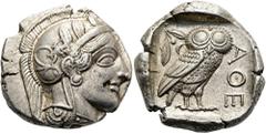 GRIECHEN ATTIKA. ATHEN. Tetradrachme ø 26mm (17,19g). ca. 454 - 404 v. Chr. Vs.: Kopf der Athena mit attischem Helm geschmückt mit drei Lorbeerblättern, Ohrring u. Perlenkette n. r. Rs.: ΑΘΕ, Eule n. 