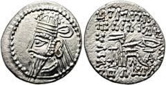 GRIECHEN PARTHER. ARSAKIDEN. Osroes II., ca. 190 - 208 n. Chr. Drachme ø 20mm (3,60g). Mzst. Ekbatana. Vs.: Bärtige Büste mit diademierter Tiara, Ohrring u. Torques n. l. Rs.: Verwilderte aramäisch-gr