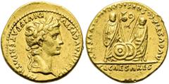 RÖMER RÖMISCHE KAISERZEIT. Augustus, 27 v. Chr. - 14 n. Chr. Aureus ø 20mm (7,84g). 8 - 7 v. Chr. Mzst. Lugdunum. Vs.: CAESAR AVGVSTVS DIVI F PATER PATRIAE, Kopf mit Lorbeerkranz n. r. Rs.: AVGVSTI F 