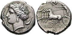 GRIECHEN SIZILIEN. SYRAKUS. Agathokles, 317 - 289 v. Chr. Tetradrachme ø 16mm (17.07g). 310 - 305 v. Chr. Vs.: Kopf der Arethusa umgeben von drei Delfinen n. l., darunter ΦΙ. Rs.: ΣΥΡΑΚΟΣΙΩΝ, Quadriga