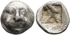 GRIECHEN ATTIKA. ATHEN. Wappenmünze. Obol ø 8mm (0.58g). 545 - 525/15 v. Chr. Vs.: Gorgoneion. Rs.: Quadratum incusum durch zwei Diagonalen geteilt. SNG Cop 13; Seltman Taf. IV; Svoronos Taf. I, 66-67