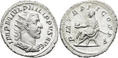 RÖMER RÖMISCHE KAISERZEIT. Philipp I. Arabs, 244 - 249 n. Chr. Antoninian ø 23mm (3,92g). 244 n. Chr. Mzst. Rom. Vs.: IMP M IVL PHILIPPVS AVG, drapierte Panzerbüste mit Strahlenkrone n. r. Rs.: P M TR