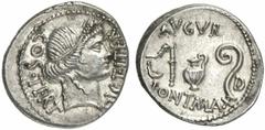 C. Iulius Caesar C. Iulius Caesar, 46 v. Chr. Denar ist unbestimmt. 3.88 g. Vs.: DICT ITER / COS TERT, Kopf der Ceres mit Ährenkranz n. r. Rs.: AVGVR / PONT MAX, Opfergeräte: Culullus, Aspergillum, Ca