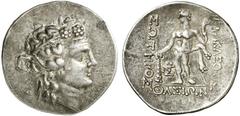 GRIECHEN THRAKISCHE INSELN THASOS. Tetradrachme (16,55g). Nach 146 v.Chr. Vs.: Kopf des Dionysos mit Efeukranz n. r. Rs.: HΡAKΛEOΥΣ / ΣOTHΡOΣ / ΘAΣIΩN, Herakles mit Keule und Löwenfell, l. im Feld Mon