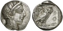 GRIECHEN ATTIKA ATHEN. Tetradrachme (16,97g). nach 449 v. Chr. Vs.: Kopf der Athena mit attischem Helm und Lorbeerkranz n. r. Rs.: AΘE, Eule, Olivenzweig und Mondsichel. Starr Taf. 22f. Breiter Schröt