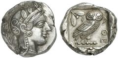 GRIECHEN ATTIKA ATHEN Tetradrachme (16,93g). nach 449 v. Chr. Vs.: Kopf der Athena mit attischem Helm und Lorbeerkranz n. r. Rs.: AΘE, Eule, Olivenzweig und Mondsichel. Starr Taf. 22f. Attraktive Tönu