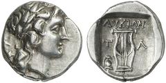 GRIECHEN LYKIEN LYKISCHER BUND Tlos Drachme (2,41g). 2. Jh. v. Chr. Vs.: Apollonkopf mit Lorbeerkranz r. Rs.: ΛΥKIΩN, Kithara zwischen T - Λ, l. Helm. Troxell 12; SNG Aul. 4462. R! Feine Tönung, vz