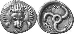 GRIECHEN LYKIEN DYNASTEN Objekt-Nr.: 1462 Trbbenimi Tetrobol, (3,07 g.), 4. Jh.v.Chr. Vs.: Löwenskalp, darunter Triskeles. Rs.: "trebbenimi" um Triskeles. SNG Aul. 4218; SNG Cop. 29 (Var.). ss­vz Esti