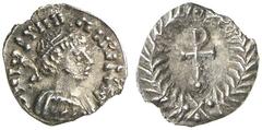 BYZANZ Iustinian I., 527 - 565 n. Chr. 1/4 Siliqua (?) (0,44g). 552 - 565 n. Chr. Mzst. Ravenna. Vs.: D N IVSTINI- ANVS PP AVG, drapierte Panzerbüste mit Perlendiadem n. r. Rs.: Im Kranz ein Christogr
