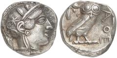 GRIECHEN ATTIKA ATHEN Tetradrachme (17,12g). nach 449 v. Chr. Vs.: Kopf der Athena mit attischem Helm und Lorbeerkranz n. r. Rs.: AΘE, Eule, Olivenzweig und Mondsichel. Starr Taf. 22ff. Zarte Tönung, 