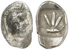 GRIECHEN LYKIEN DYNASTEN Kherei 1/12 Stater (0,60g). Vs.: Kopf der Athena mit atti­schem Helm r. Rs.: Monogramm. Traité ­ (vgl. 358, Triobol mit Dynastennamen). RR! Tönung, ss Vgl. Roma Numismatic E-S